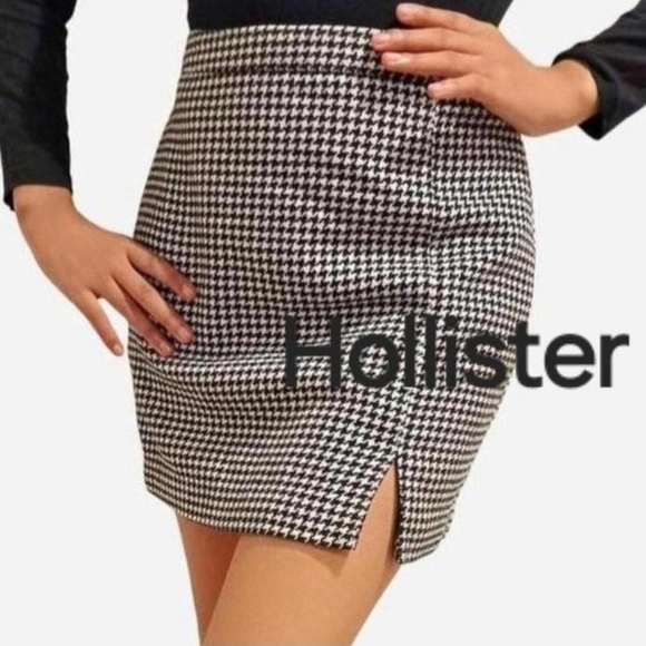 Hollister Houndstooth High Rise Mini Skirt With Slit Barbie Preppy Mod Alt - Picture 2 of 8